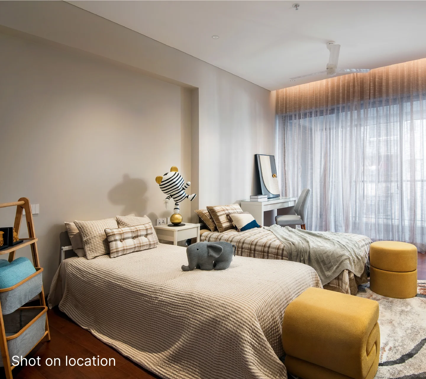 Attalika Residence Living Room Floor-to-ceiling Glass Walls